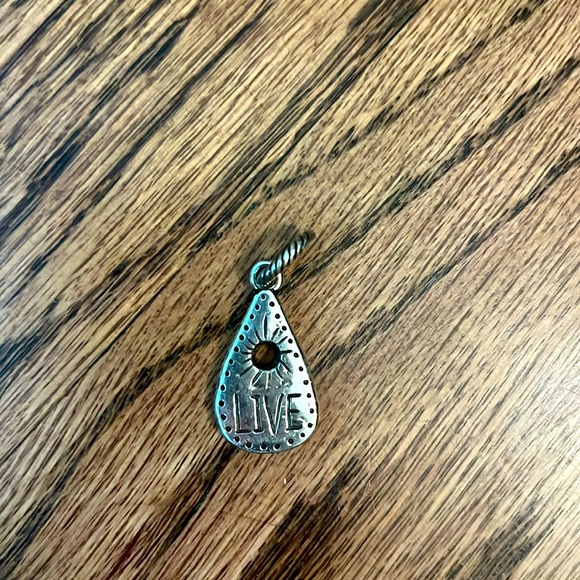 Brighton Live Charm - Picture 1 of 1